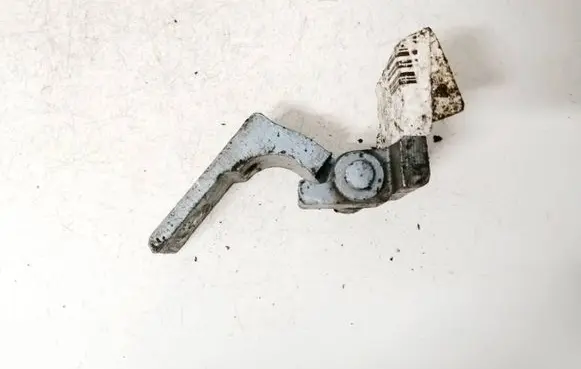 Front door upper hinge