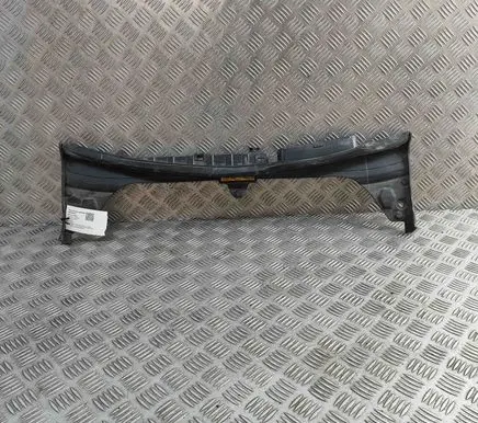 Mercedes-Benz C W205 Radiator trim A2055000055
