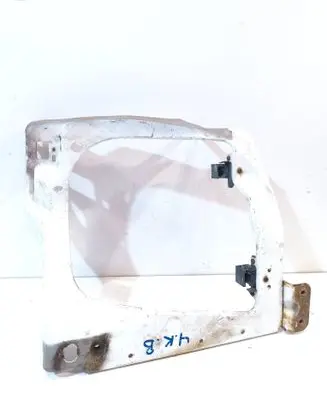 Headlight/headlamp mounting bracket
