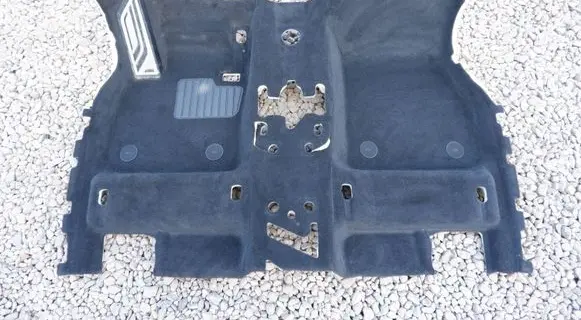 BMW 2 F46 Front floor carpet liner 8062134
