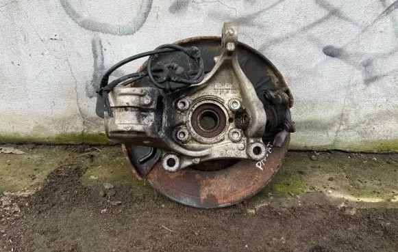 Volkswagen PASSAT B6 Front wheel hub spindle knuckle RAU05 020404 EUROPAGOOD