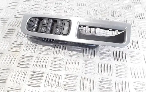 Volvo V50 Electric window control switch 30773428