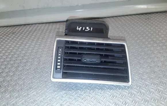Audi A8 S8 D3 4E Dashboard side air vent grill/cover trim 4E0820902