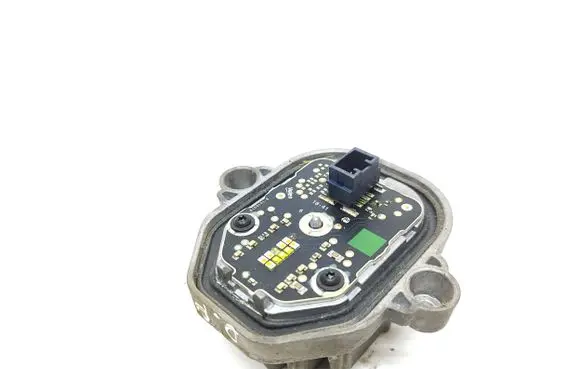 Volvo S90, V90 Headlight ballast module Xenon B105151B