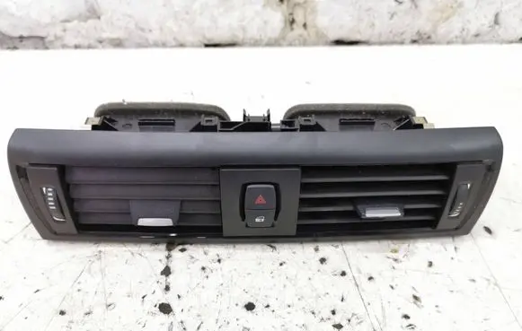 BMW 1 F20 F21 Dash center air vent grill 9205357 507891