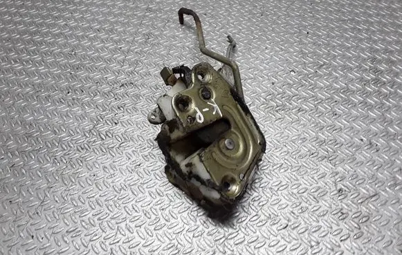 Mitsubishi Pajero Front door lock