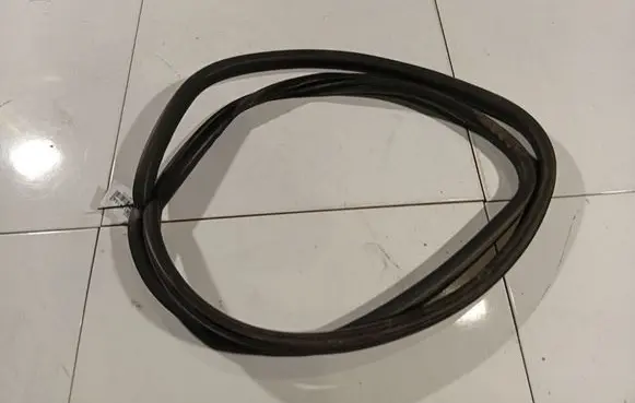 Skoda Fabia Mk2 (5J) Rubber seal front coupe door