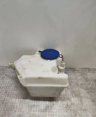 Mercedes-Benz A W169 Windshield washer fluid reservoir/tank A169869020