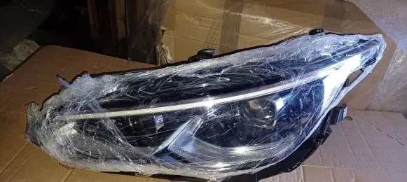 Volkswagen Golf VIII Headlight/headlamp 5H0941059F
