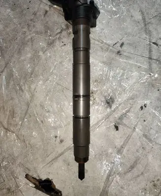 Audi A6 S6 C6 4F Fuel injector 059130277AB
