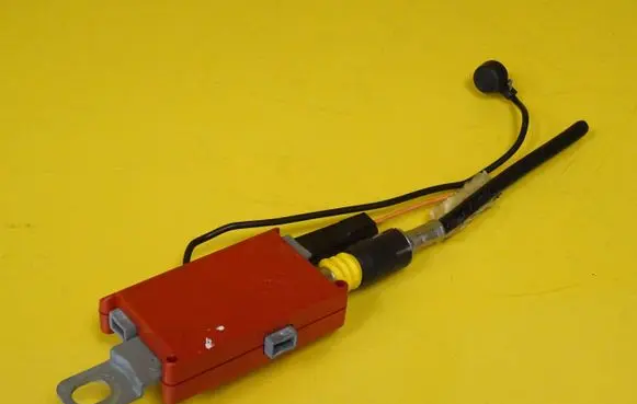 Renault Espace IV Aerial antenna amplifier 8200061683