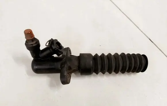 Peugeot 308 Clutch release bearing slave cylinder 9809468580