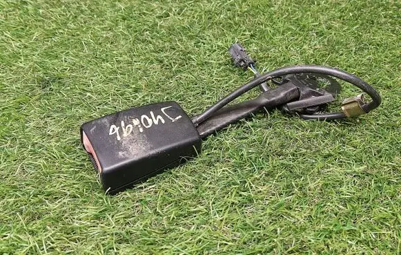 Audi A4 S4 B6 8E 8H Front seatbelt buckle 8E0857756C