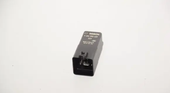 Land Rover Discovery 4 - LR4 Glow plug pre-heat relay 0281003123 FX23189E2ACEQ9GW