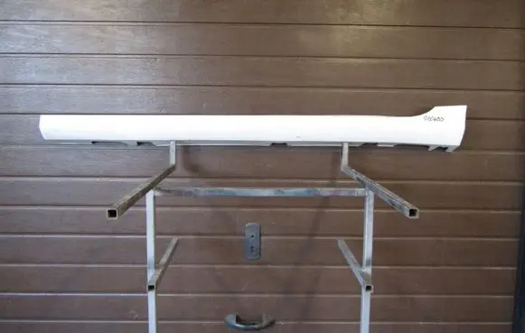 Front sill (body part)