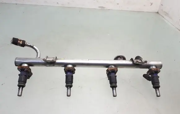 Mercedes-Benz B W245 Fuel main line pipe A0000788749 A2660700595 A2660700395