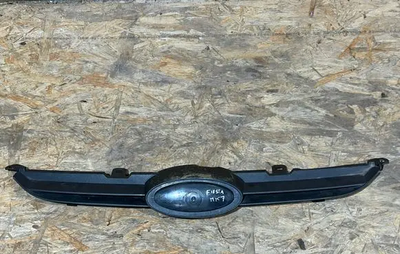 Ford Fiesta Front grill 8A618200B