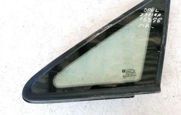 Opel Zafira A Front triangle window/glass 