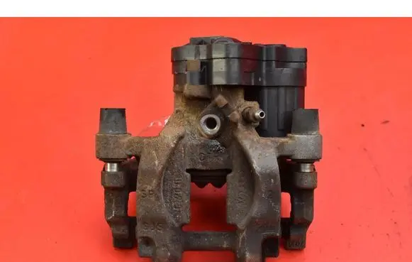 Volkswagen PASSAT CC Rear brake caliper 3Q0615405J