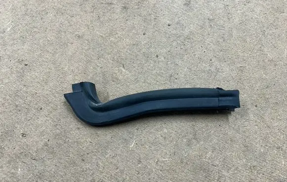 BMW 3 E46 Engine compartment rubber 51718215915 8215915