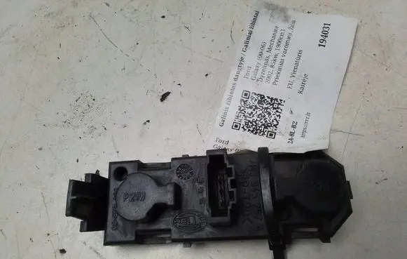 Ford Galaxy Tail light bulb cover holder 7M3945257A