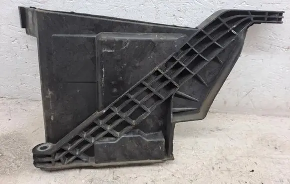 BMW 2 F46 Other engine bay part 7351482