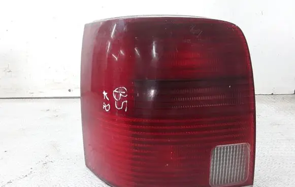 Volkswagen PASSAT B5 Rear/tail lights