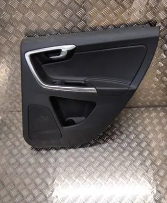 Volvo XC60 Rear door card panel trim