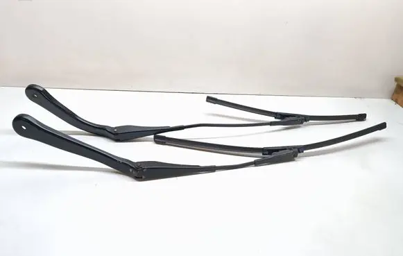 BMW 3 E90 E91 Front wiper blade arm 