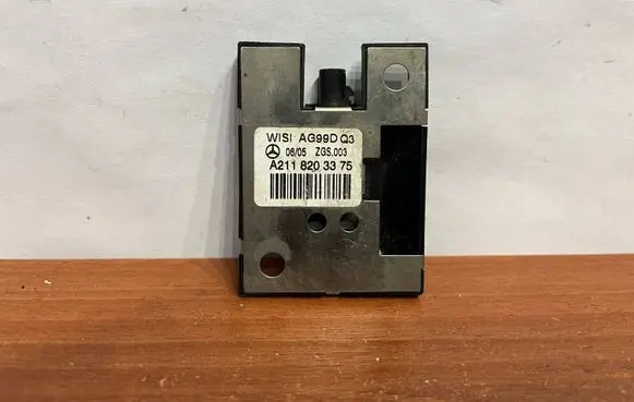 Mercedes-Benz S W221 Antenna control unit A2118203375 AG99D03