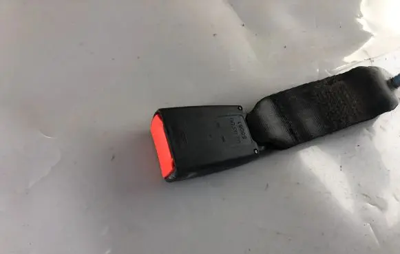 Mitsubishi Pajero Pinin Rear seatbelt buckle
