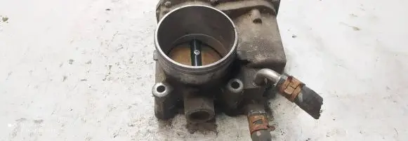 Toyota Avensis T250 Throttle valve 220300D011 5G21 01311
