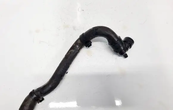 Engine coolant pipe/hose
