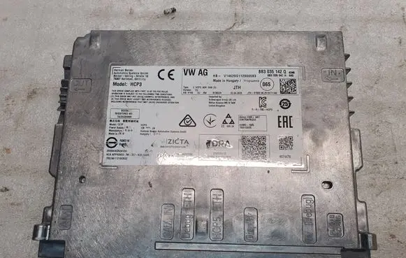 Audi Q4 e-tron Center console control module 8B3035142Q