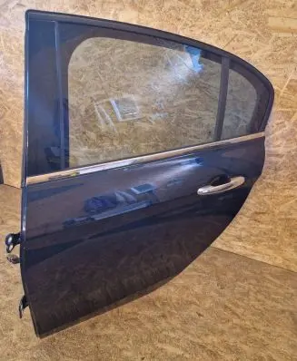 Fiat Tipo Rear door