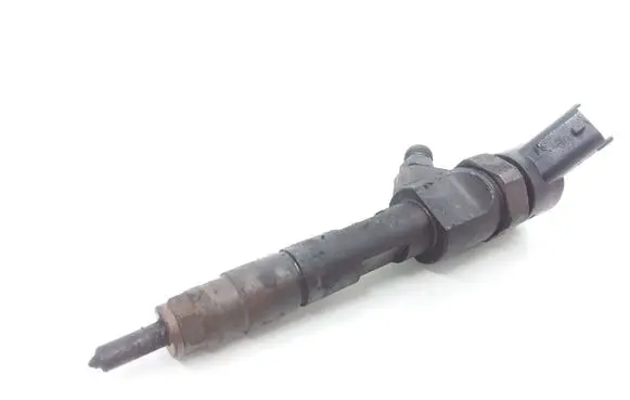 Fuel injector