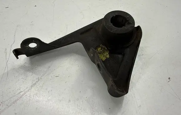 Ford Mustang VI Muffler mount bracket/holder FR335G298