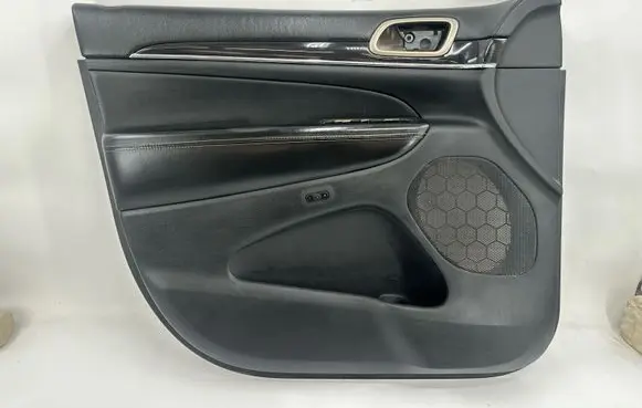 Jeep Grand Cherokee Front door card panel trim 632C169