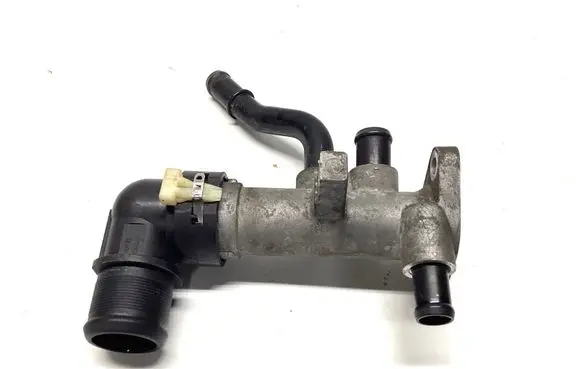 Engine coolant pipe/hose