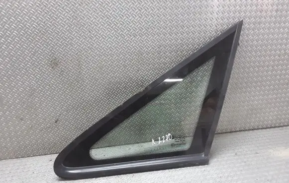 Opel Zafira A Front door vent window glass four-door 