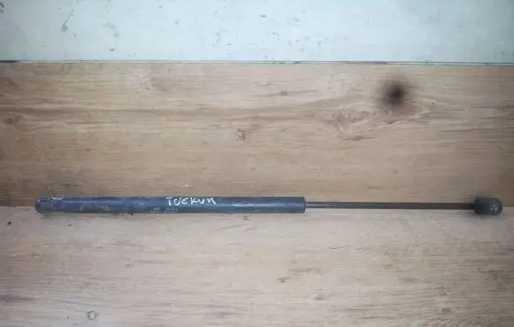 Hyundai Tucson JM Tailgate/trunk strut/damper 817712e000