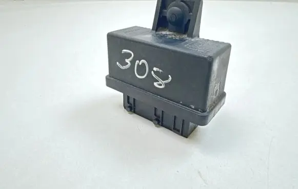 Peugeot 308 Fuel injection pump control unit/module 240107
