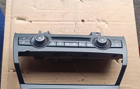 BMW X5 E70 Climate control unit 9165683 61316972780 6972780