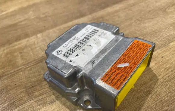 Volkswagen Touareg II Airbag control unit/module 7L0959655 0039P002MMA7 0285001993