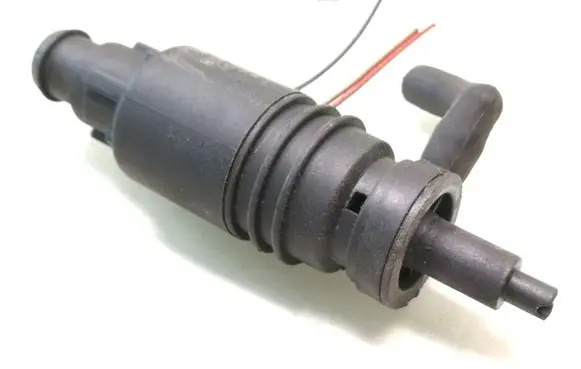 Audi 100 S4 C4 Windscreen/windshield washer pump 103773