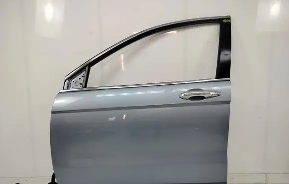 Honda CR-V Front door 42R23