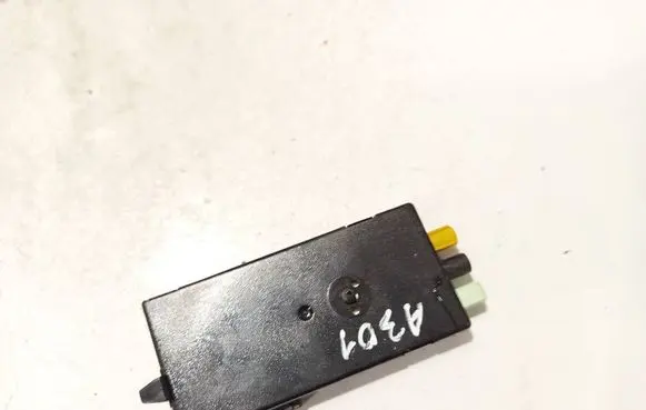 Antenna control unit