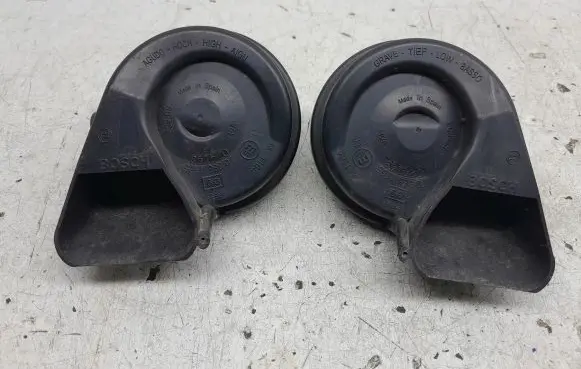 Audi Q7 4L Horn signal 703881165 024148