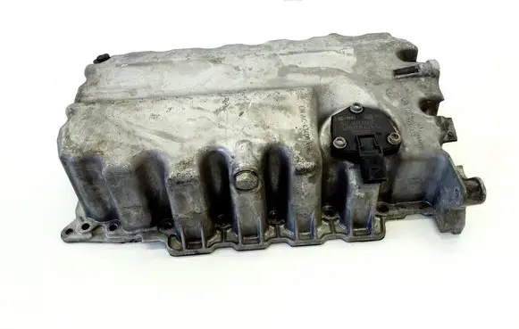 Skoda Octavia Mk3 (5E) Oil sump 04L103603 04L907660C
