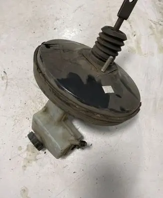 Opel Zafira B Brake booster 13216084